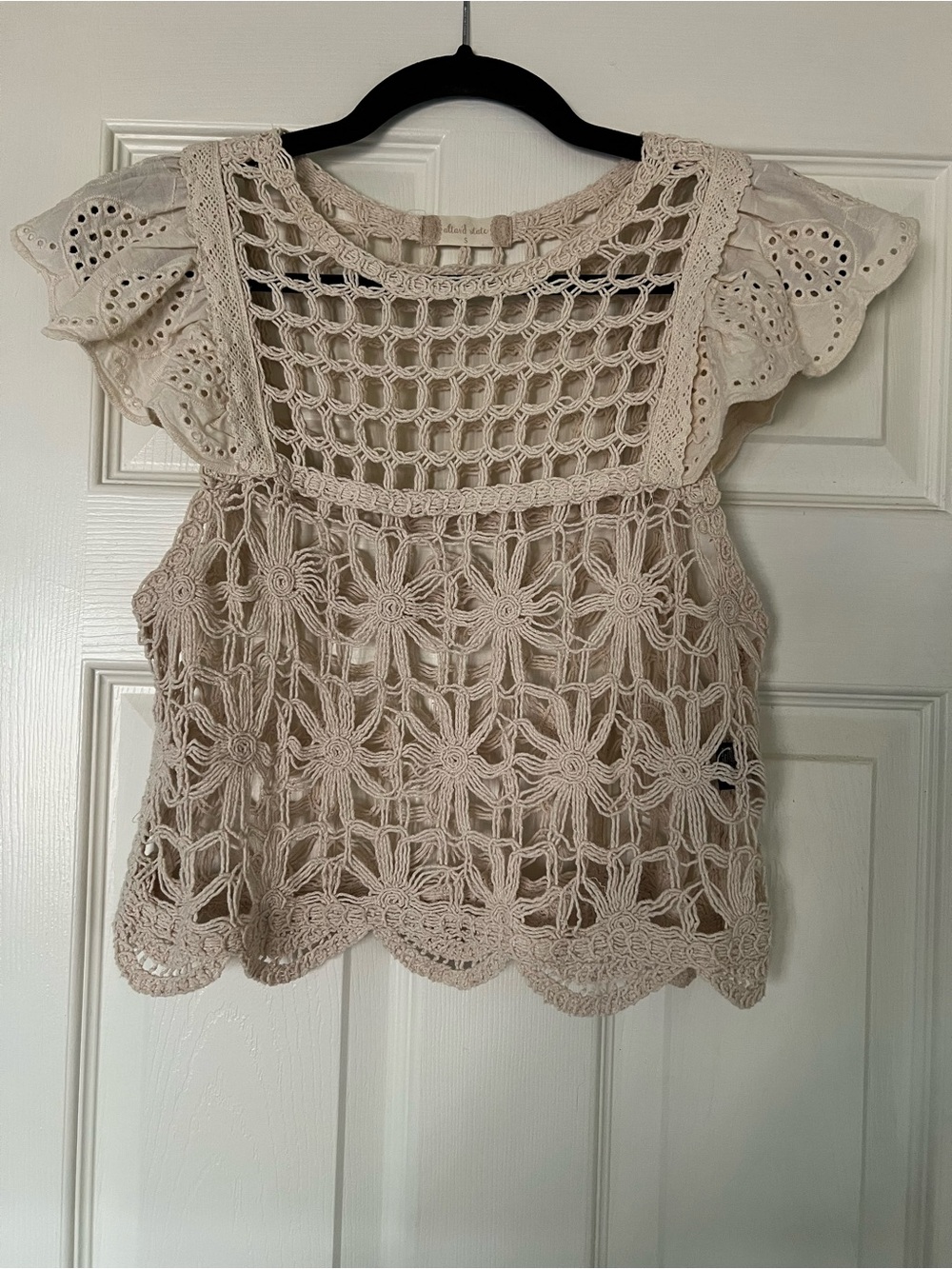 Altar'd State Crochet Floral Shell Top - Cream